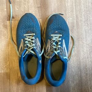 Brooks GTS 19 Adrenaline running shoes
